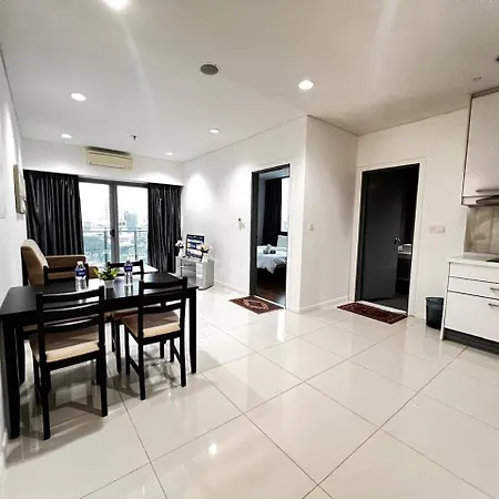 Summer Suites Studio With Balcony Nearby Kl City Centre Kuala Lumpur Exterior photo