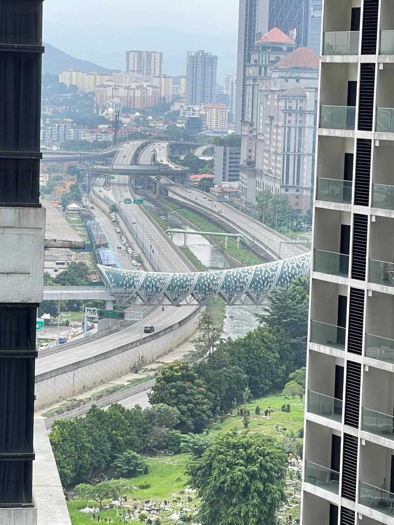 Summer With Balcony Nearby Kl Centre