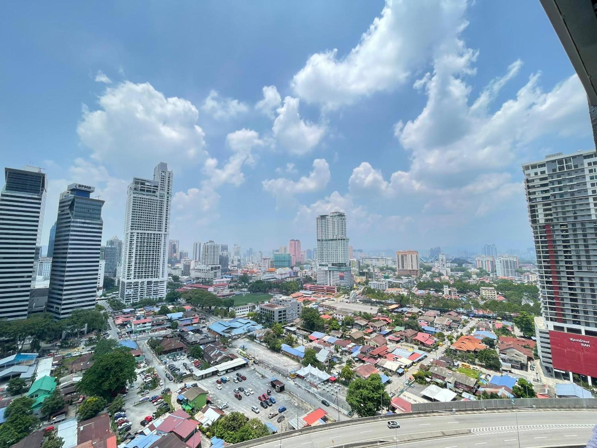Summer With Balcony Nearby Kl Centre Kuala Lumpur